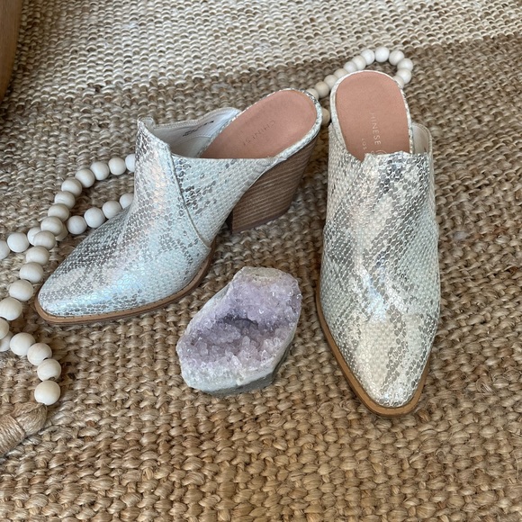 Chinese Laundry silver snake print mules~ size 7 - Picture 2 of 5